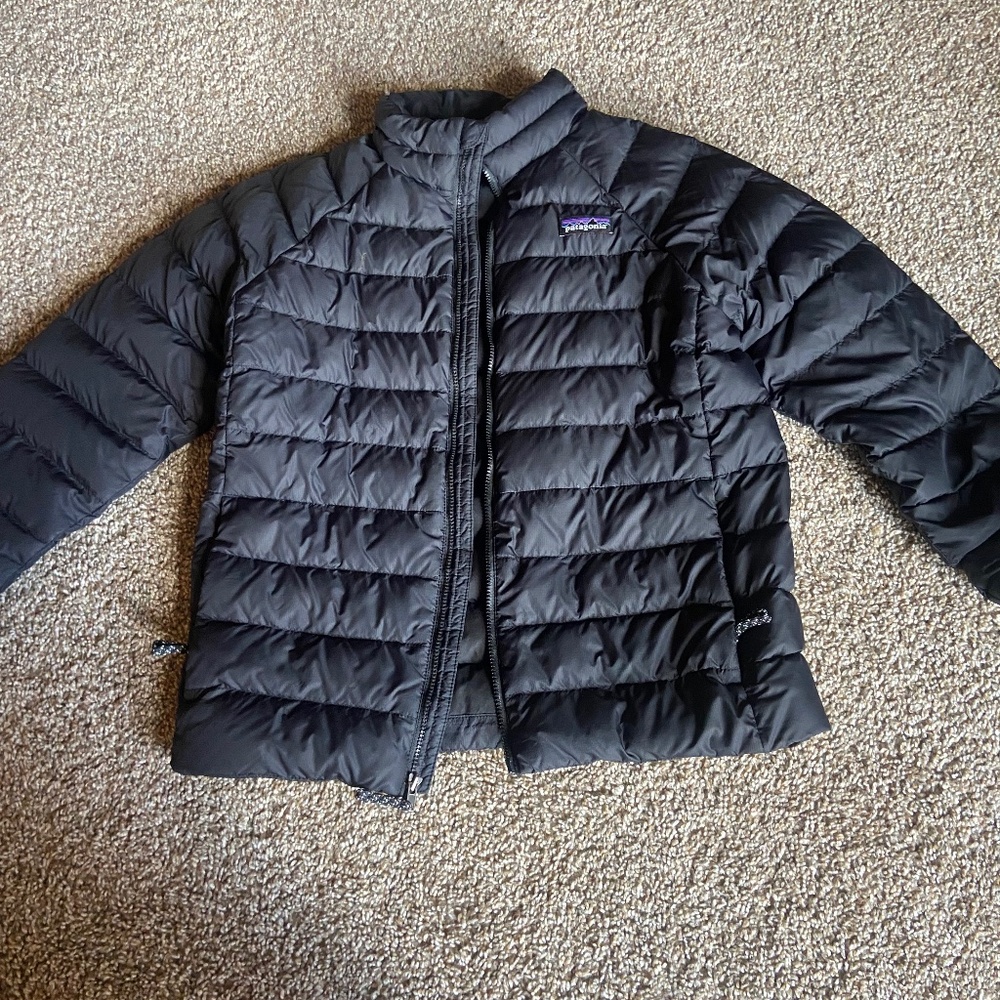 Patagonia child’s puffer coat size med/12